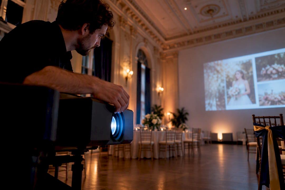 3,000–5,000 Lumen Wedding Projector Slideshow Setup for Couples